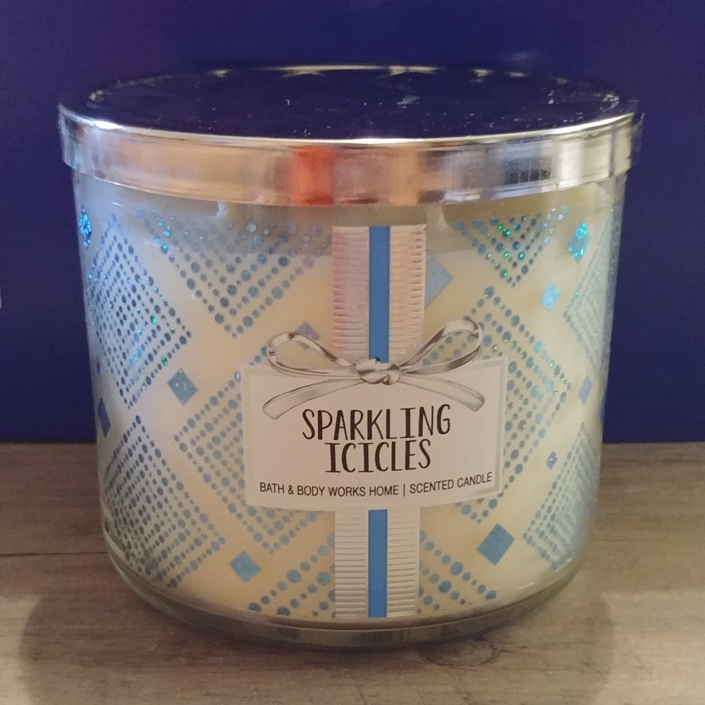 ❗❗Bath and Body Works Candle - Sparkling Icicles
